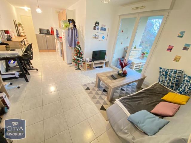 Location Appartement 2 pièces 40m² ST MICHEL 16470