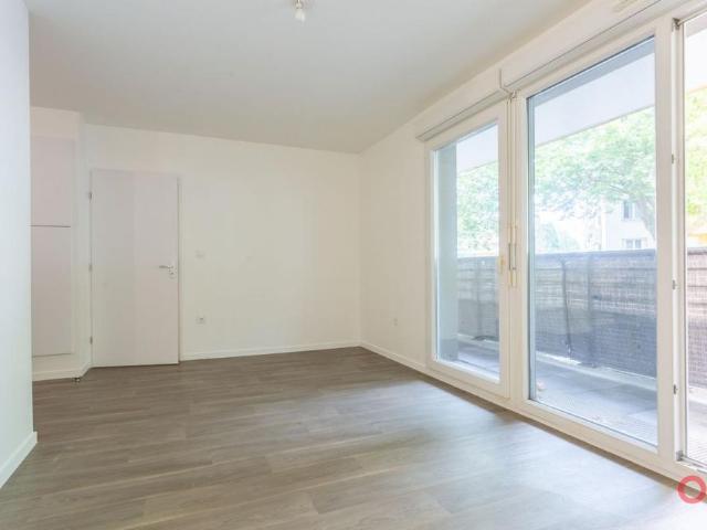 Location Appartement 2 pièces 40m² STE GENEVIEVE DES BOIS 91700