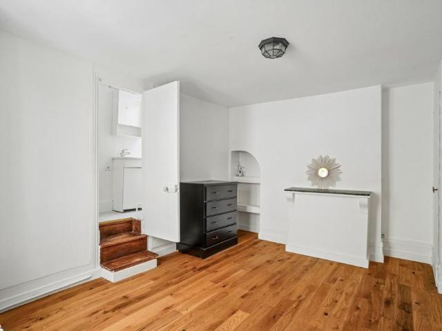 Location Appartement 2 pièces 40m² PARIS 8ème