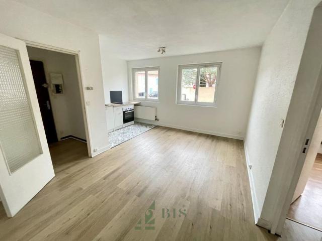 Location Appartement 2 pièces 40m² ROANNE 42300
