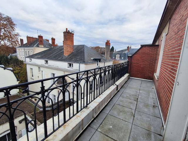Location Appartement 2 pièces 40m² TOURS 37000