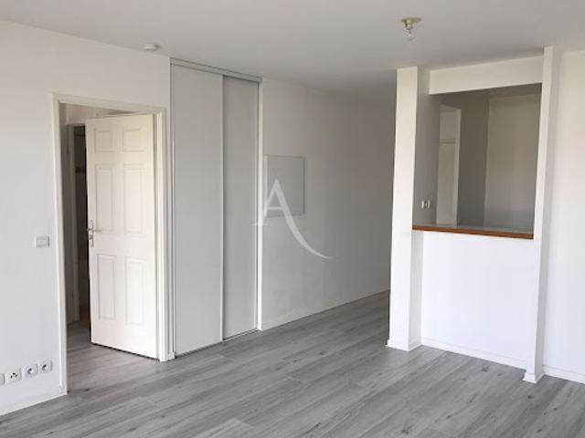 Location Appartement 2 pièces 41.66 m2 Elancourt