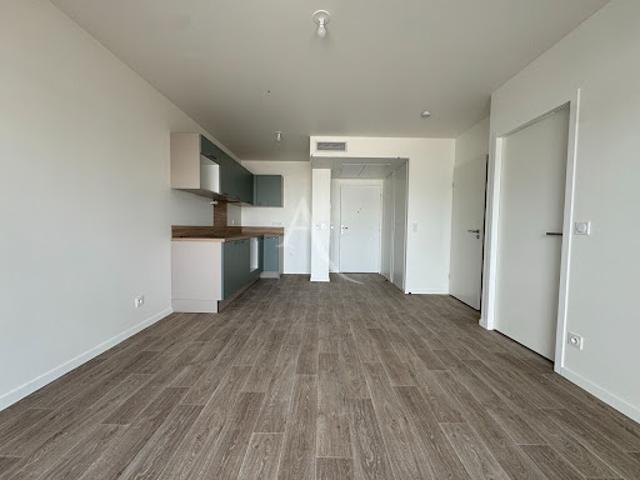 Location Appartement 2 pièces 41.8 m2 Laval