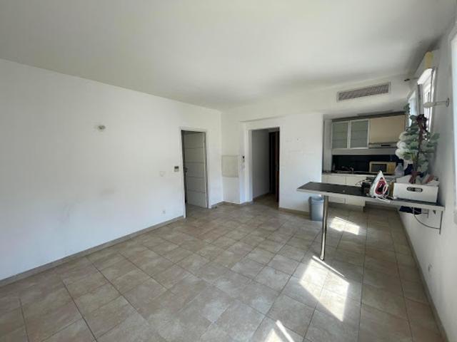Location Appartement 2 pièces 41.09 m2 Marseille 6ème