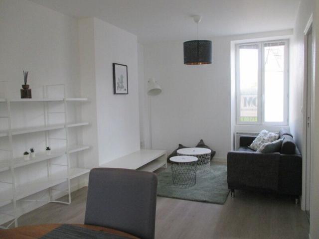 Location Appartement 2 Pièces 41 m² Meublé
