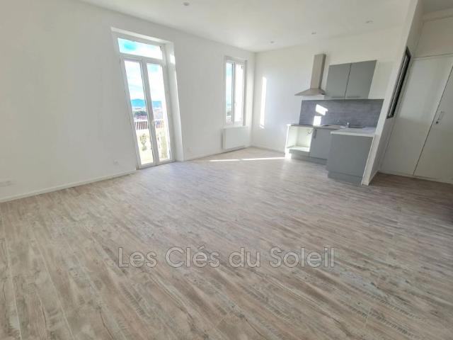 Location appartement 2 pièces 41 m² Toulon