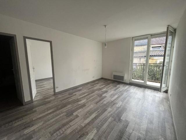 Location Appartement 2 pièces 41m² BORDEAUX 33800