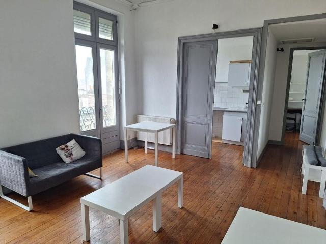 Location Appartement 2 pièces 41m² BORDEAUX 33800
