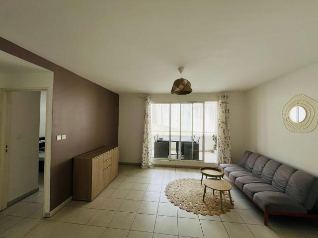 Location Appartement 2 pièces 41m² BELLE PIERRE 97400