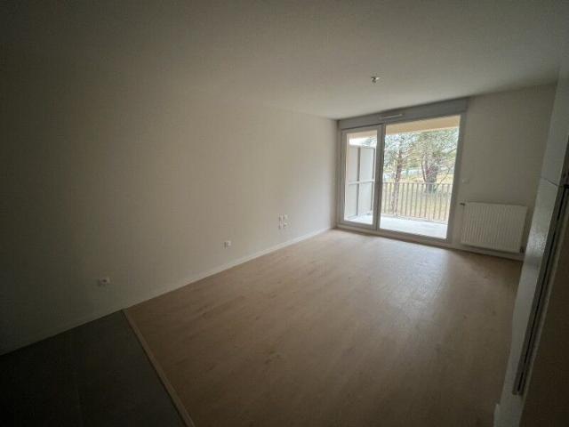 Location Appartement 2 pièces 41m² EAUNES 31600