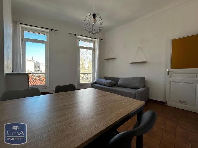 Location Appartement 2 pièces 41m² MARSEILLE 5ème