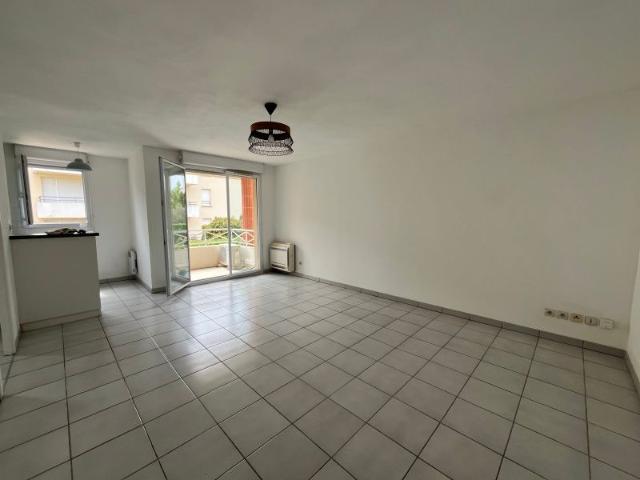 Location Appartement 2 pièces 41m² SEILH 31840