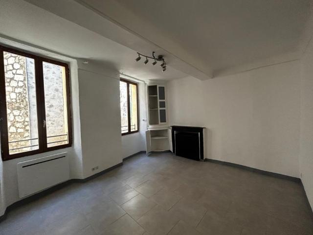 Location Appartement 2 pièces 41m² ST JEANNET 06640