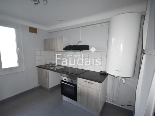 Location Appartement 2 pièces 41m² ST LO 50000