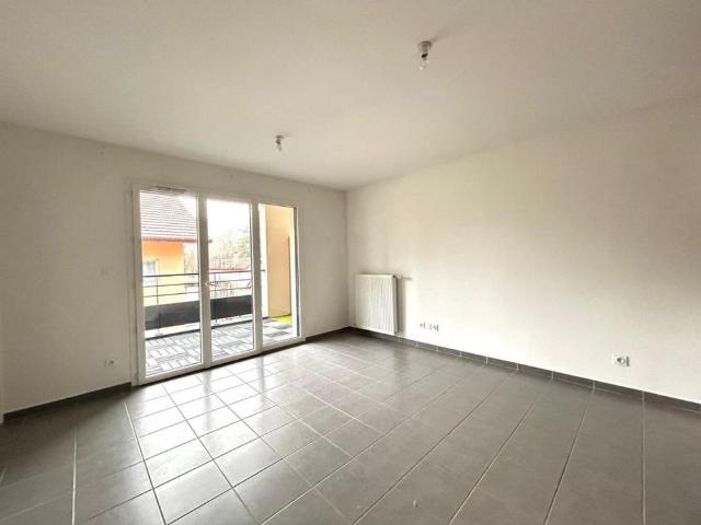 Location Appartement 2 pièces 41m² ST PIERRE EN FAUCIGNY 74800