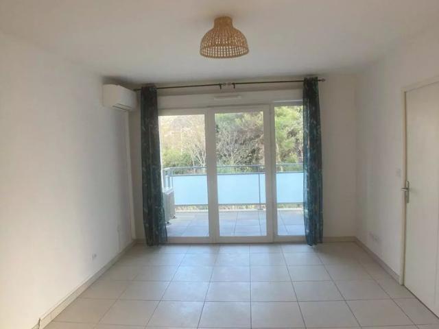 Location Appartement 2 pièces 41m² ROQUEVAIRE 13360