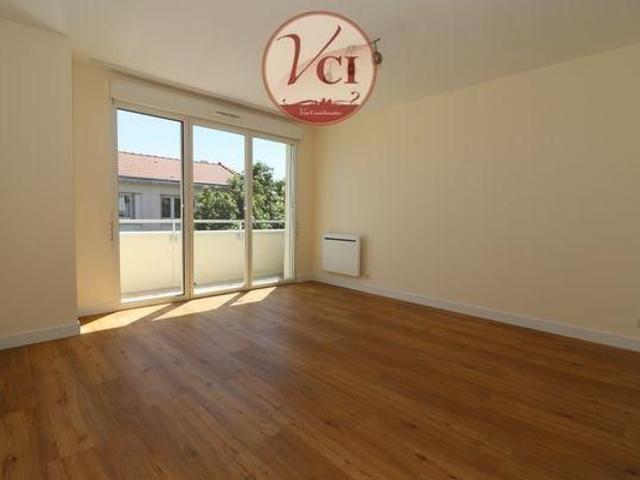 Location Appartement 2 pièces 41m² VICHY 03200