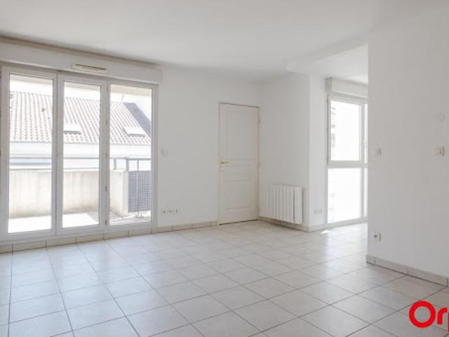 Location Appartement 2 pièces 42.69 m2 Lyon 7ème
