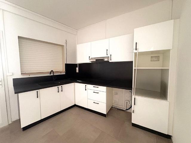 Location appartement 2 pièces, 42.89m², Saint Esprit
