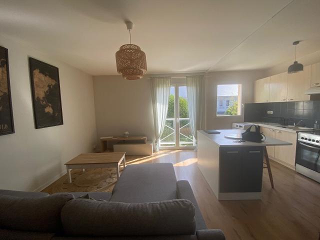 Appartement 2 pièces Châteauneuf sur Loire 42.00m² 611€ à louer l'Adresse
