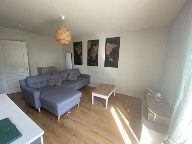 Location appartement 2 pièces, 42.00m², Châteauneuf sur Loire