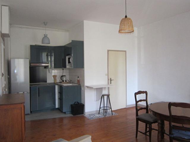 Location appartement 2 pièces, 42.00m², Fontenay le Comte