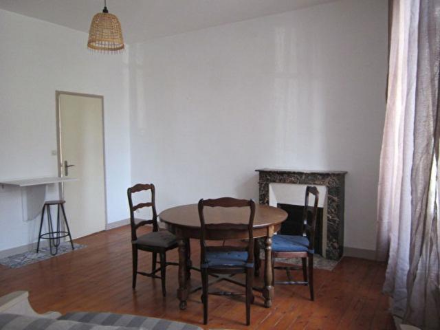 Location appartement 2 pièces, 42.00m², Fontenay le Comte