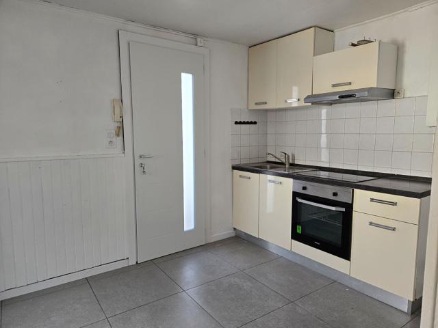 Location appartement 2 pièces, 42.00m², Saint Benoît de Carmaux