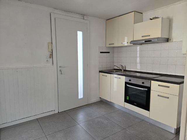 Location appartement 2 pièces, 42.00m², Saint Benoît de Carmaux