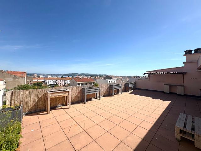 Location appartement 2 pièces, 42.00m², Sète