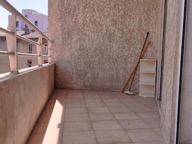 Location Appartement 2 pièces 42.19 m2 Marseille 8ème