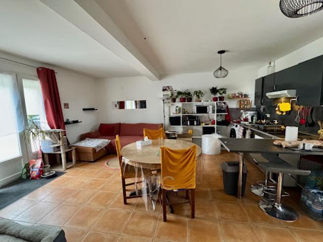 Location Appartement 2 pièces 42 m2 Trets