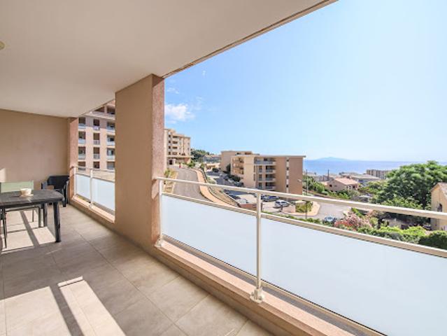Location Appartement 2 pièces 42 m2 Bastia