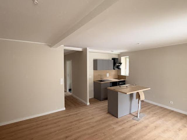 Location Appartement 2 pièces 42 m2 La Cluse et Mijoux