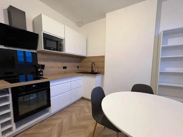 Location Appartement 2 pièces 42 m2 Marseille 1er