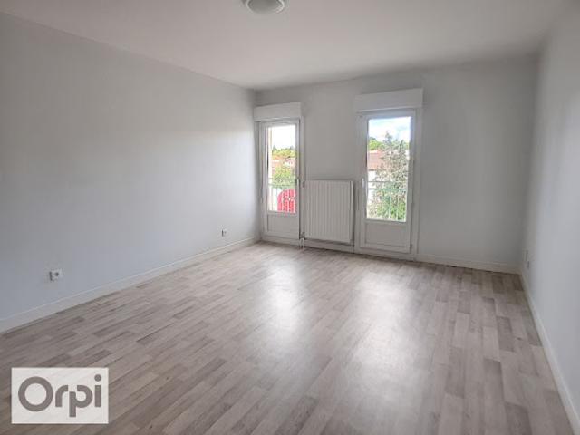 Location Appartement 2 pièces 42 m2 Montluçon