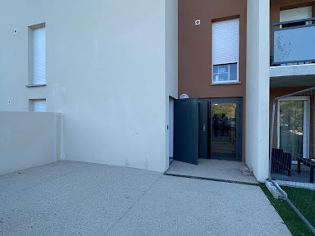 Location Appartement 2 pièces 42 m2 Morières lès Avignon