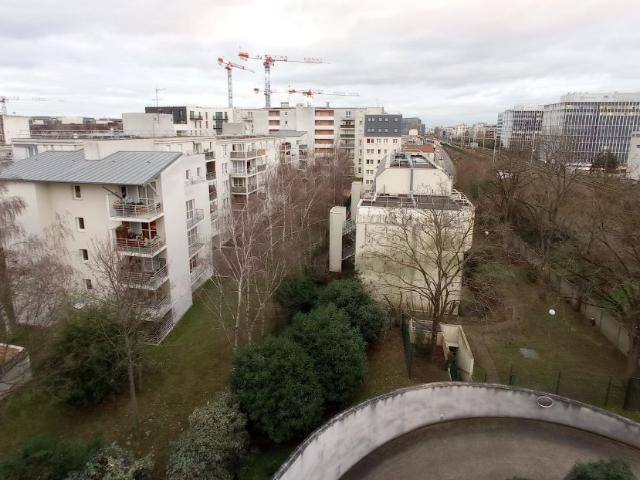 Location Appartement 2 pièces 42m² COURBEVOIE 92400