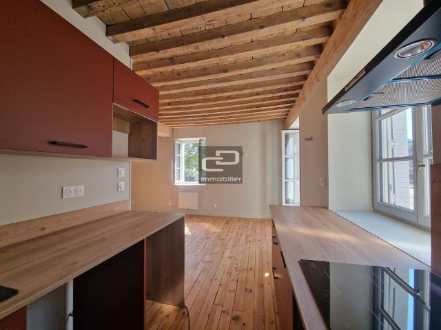 Location Appartement 2 pièces 42m² COUZON AU MONT D OR 69270