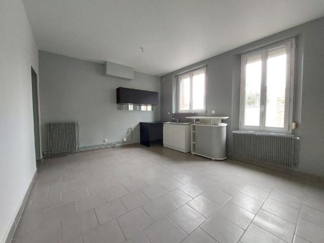 Location Appartement 2 pièces 42m² CAUDEBEC LES ELBEUF 76320
