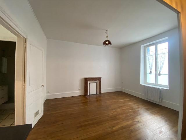 Location Appartement 2 pièces 42m² CHALON SUR SAONE 71100