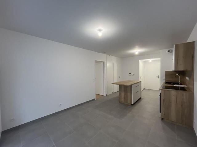 Location Appartement 2 pièces 42m² CHAMBERY 73000