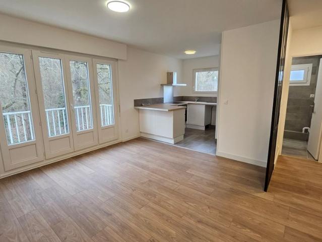 Location Appartement 2 pièces 42m² AVON 77210