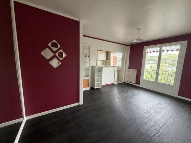 Location Appartement 2 pièces 42m² EU 76260