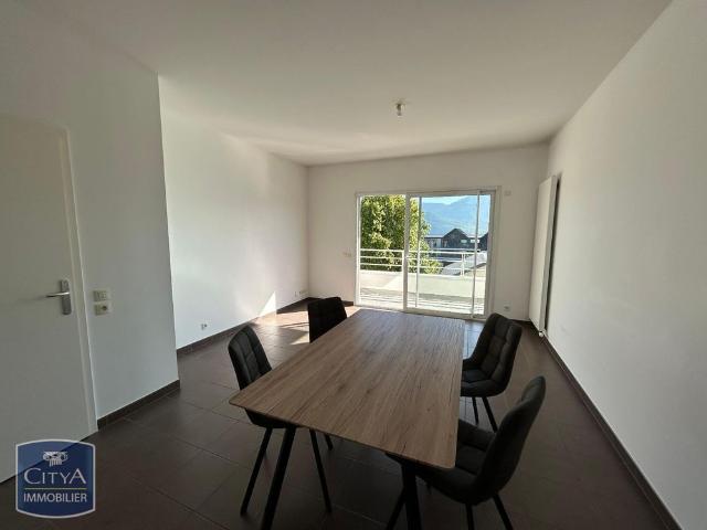 Location Appartement 2 pièces 42m² JACOB BELLECOMBETTE 73000