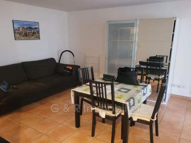 Location Appartement 2 pièces 42m² MARSEILLE 5ème