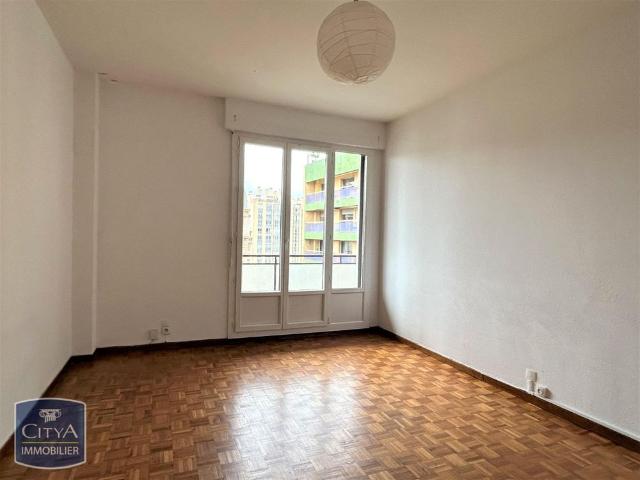 Location Appartement 2 pièces 42m² MARSEILLE 6ème
