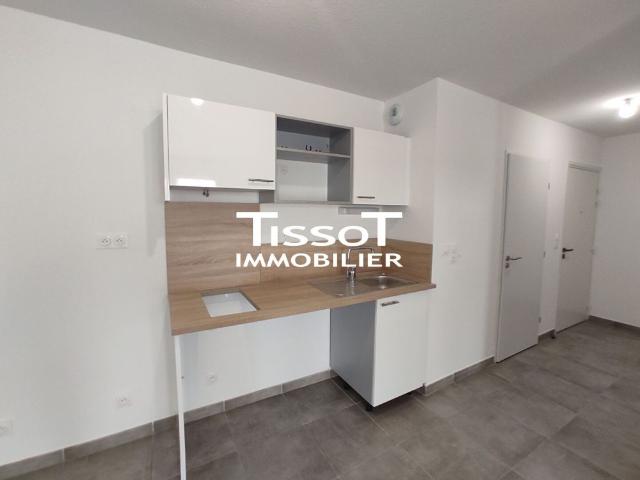 Location Appartement 2 pièces 42m² NIMES 30000