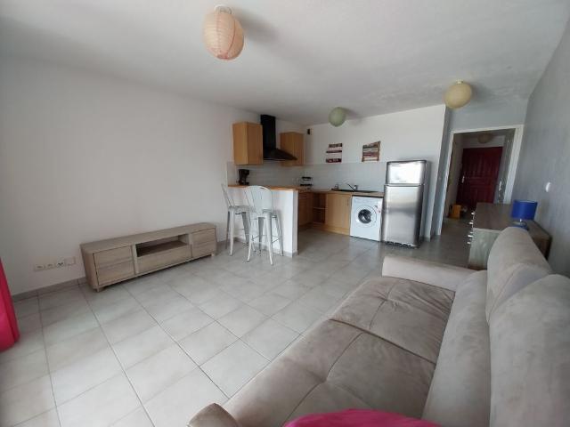 Location Appartement 2 pièces 42m² ST DENIS 97490