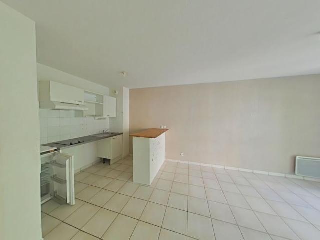 Location Appartement 2 pièces 42m² ROMANS SUR ISERE 26100